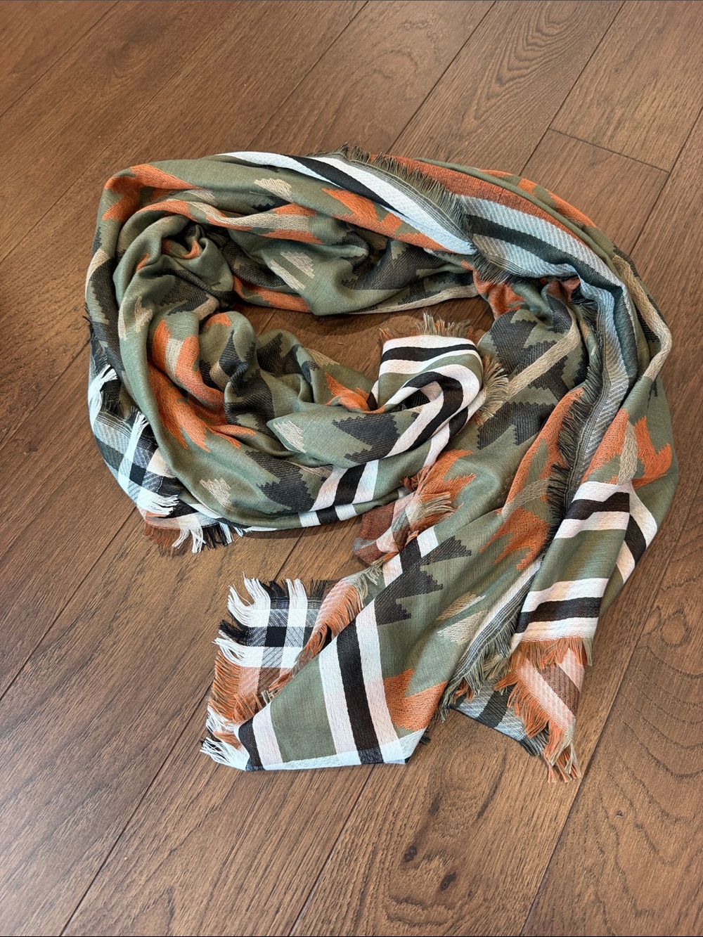 Women's Green & Brown Patterned Fringe Scarf - C54-163